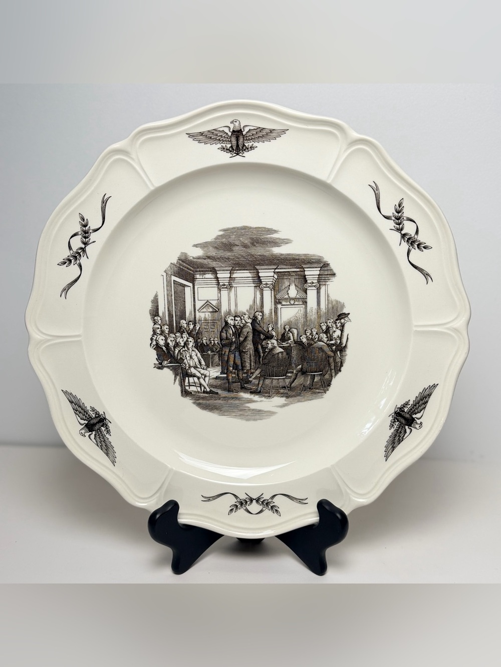 Wedgwood Philadelphia Signing of The Declaration of Independence Plate 12"